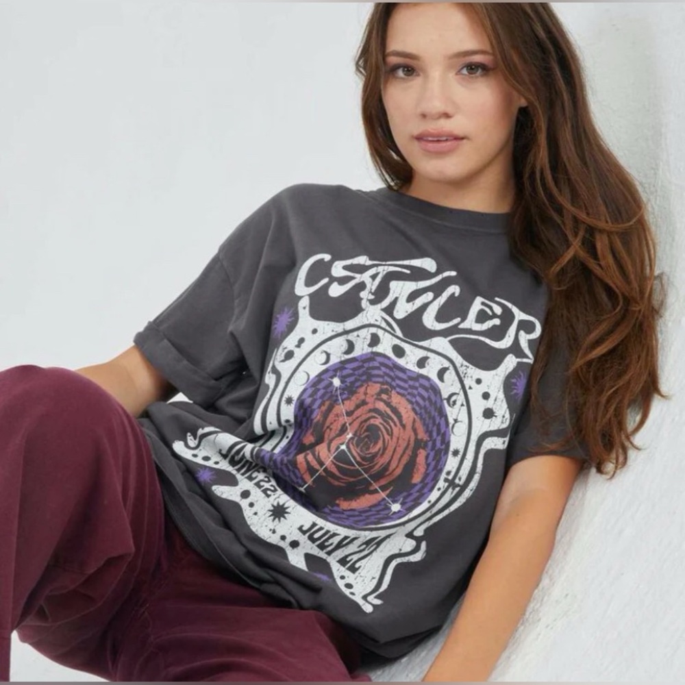 Girl Dangerous Zodiac Tee - Cancer